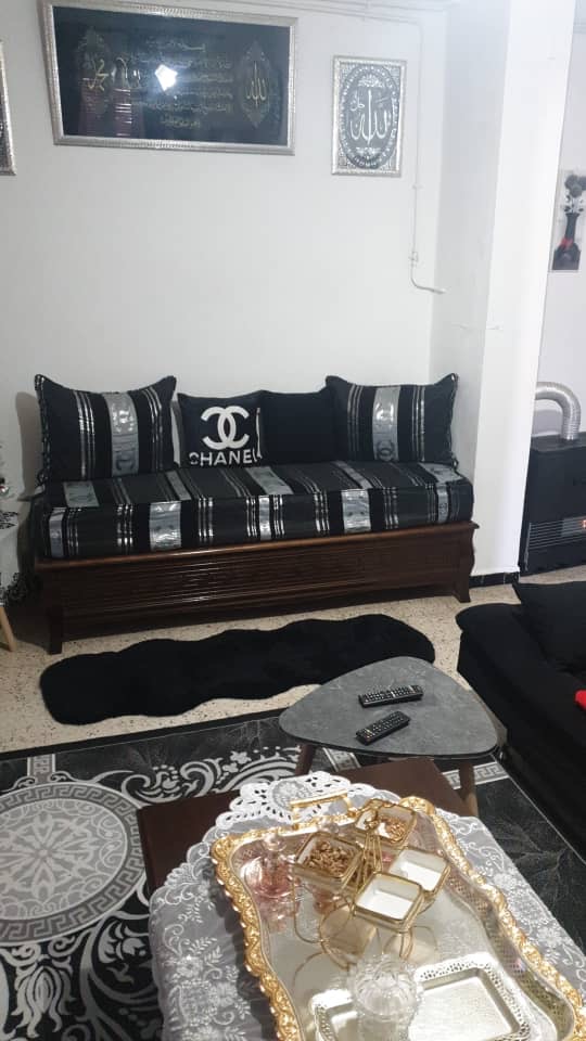 Annaba Annaba Vente Appart. 1 pice F2 trs bien fini avec act et livret foncier