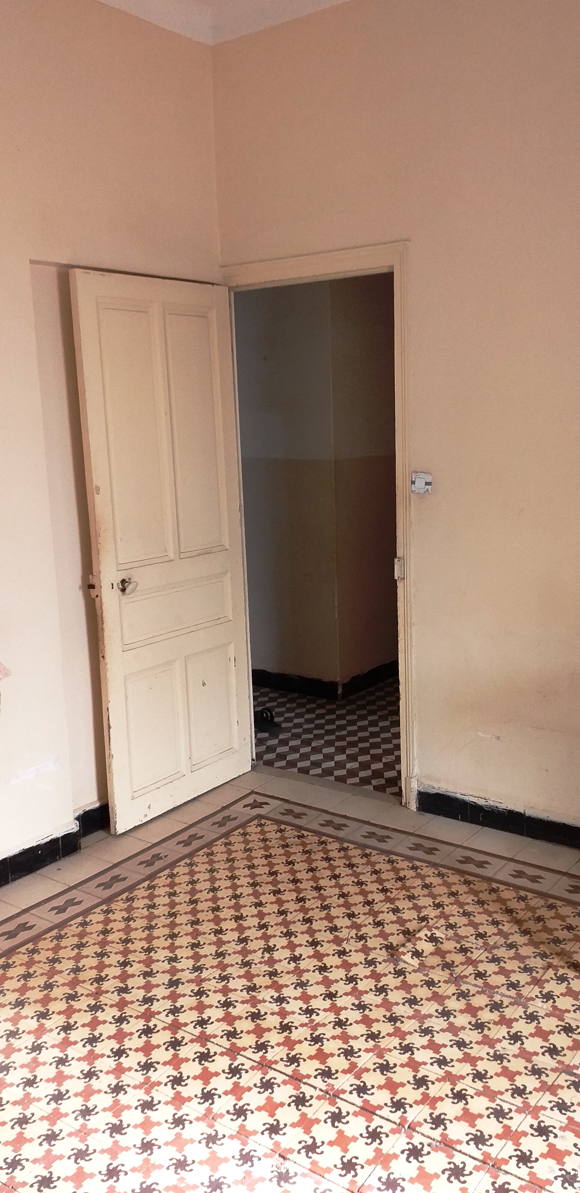 Alger Bab El Oued Vente Appart. 4 pices Appartement f4 bab el oued