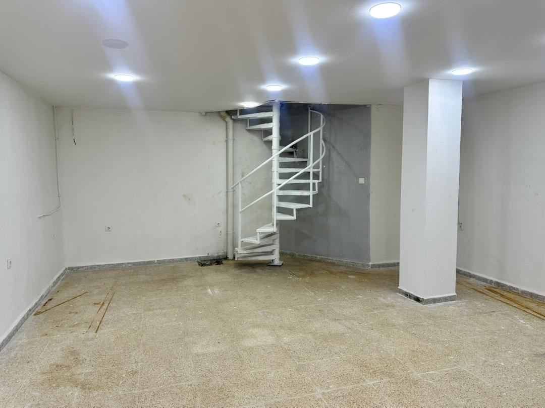 Alger&nbsp;Sidi Mhamed&nbsp;Location&nbsp;Surfaces&nbsp;Local commercial